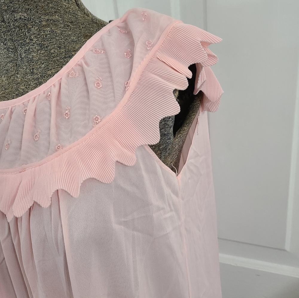 Pink Nightgown - Picture 4 of 7
